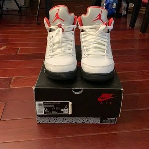 Nike Air Jordan 5 Retro
